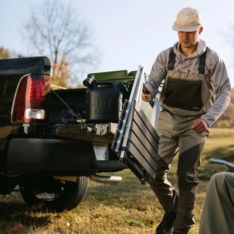 Heavy-Duty Grilling Compact Camp Table 25 - Choice 214 - Portable Camping Table with Heat-Resistant Countertop Detail