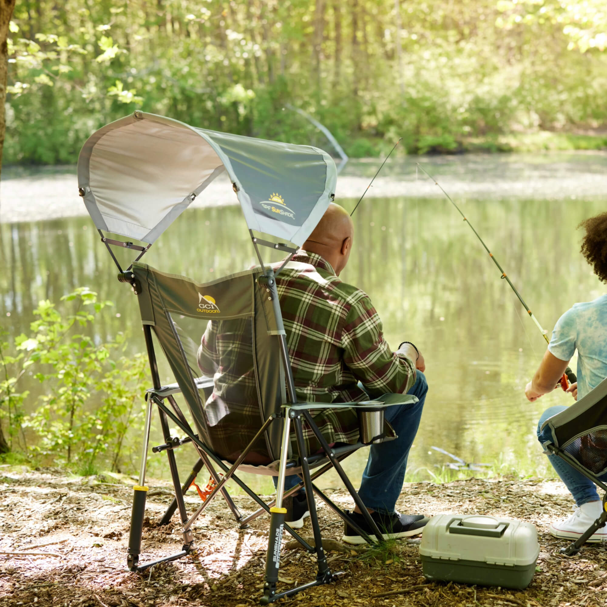 Heavy-Duty Freestyle SunShade Rocker - Choice 550 - Heavy-Duty Kickback Rocker with Beverage Holder Detail