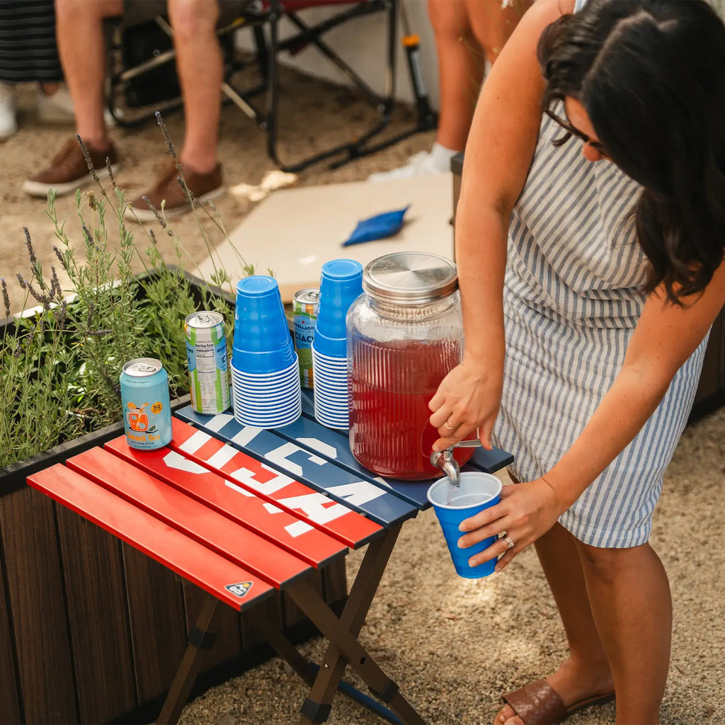 Multi-Functional Cook Compact Camp Table 20 - USA Anniversary Deluxe - Choice 757 - Portable Camping Table with Heat-Resistant Countertop Detail